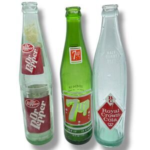 X3 VINTAGE 1970S POP TOP GLASS BOTTLES 7-Up Dr Pepper Royal Crown